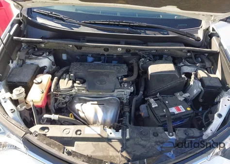 2016 Toyota Rav4 Xle z USA, uszkodzony, nr VIN JTMWFREV7GD089571